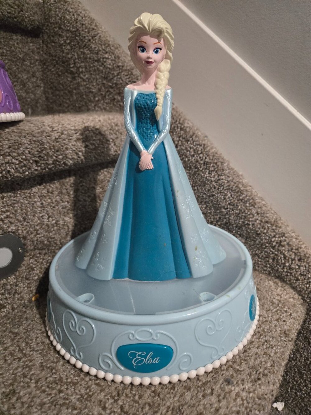 Disney Frozen Singing Elsa Figgy Bank | Musical Coin Bank